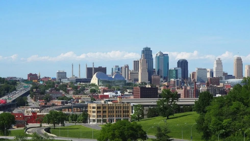 What to Look for in a Concrete Repair Contractor in Kansas City