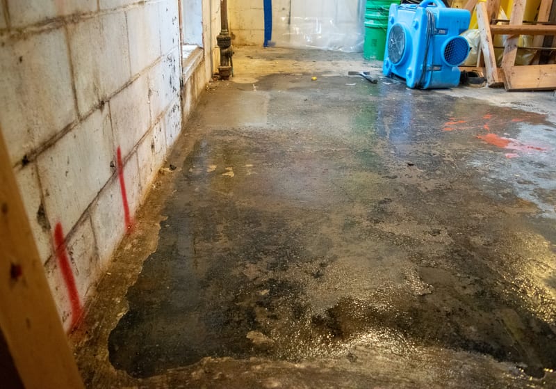 A crack in a basement foundation wall